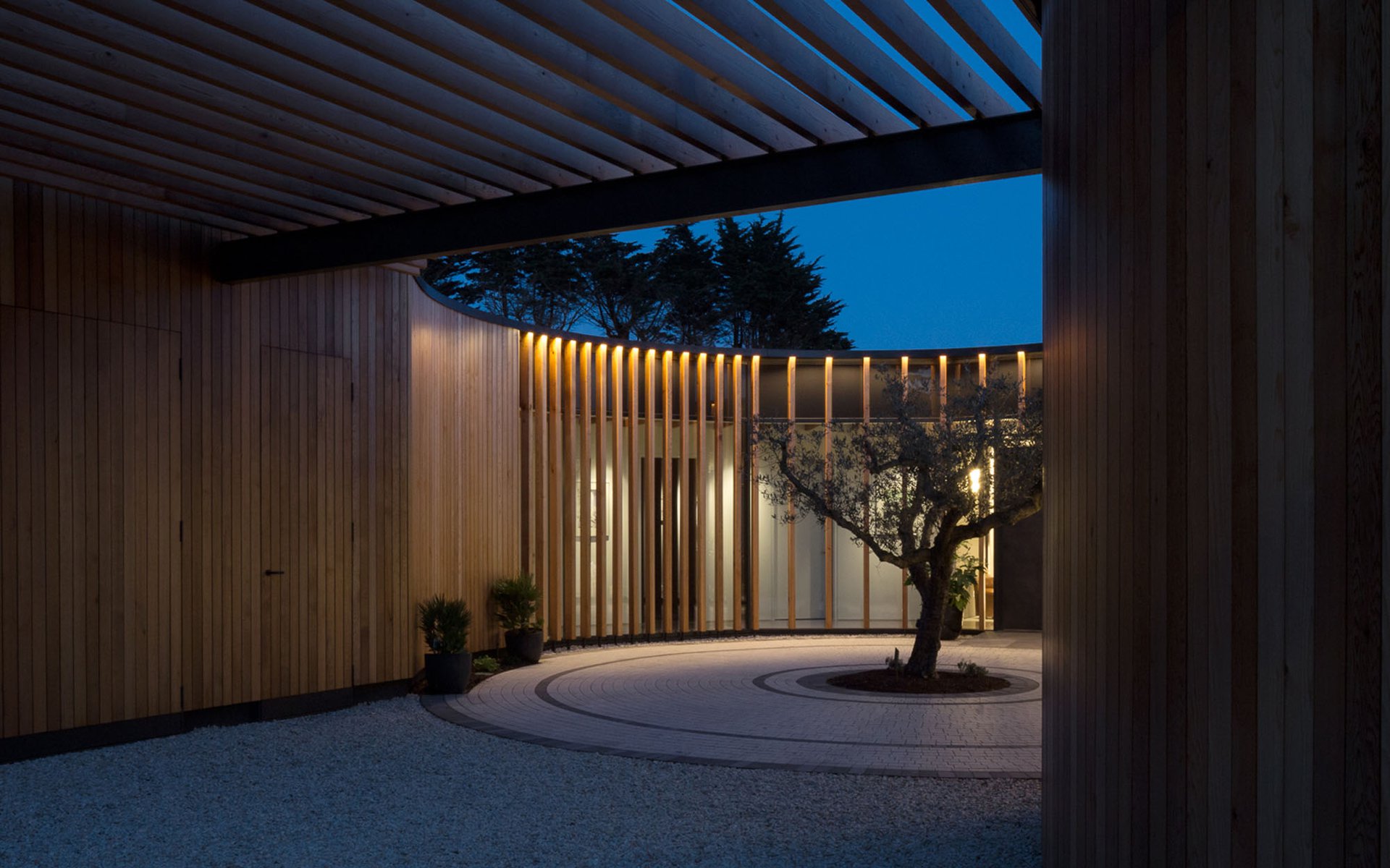 Dublin House: Slide 8